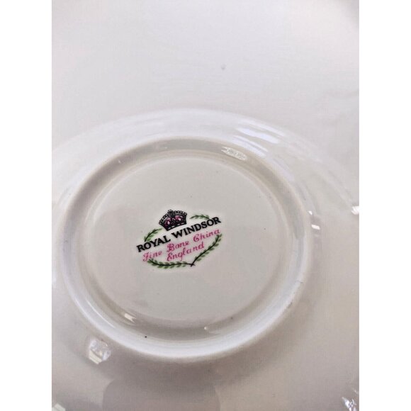 Royal Windsor England Bone China Cup & Saucer-Blue Forgrt Me Nots 1950's - Picture 8 of 13